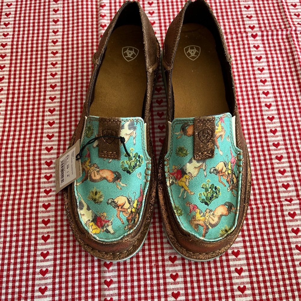 Ariat Cruisers Size 8.5